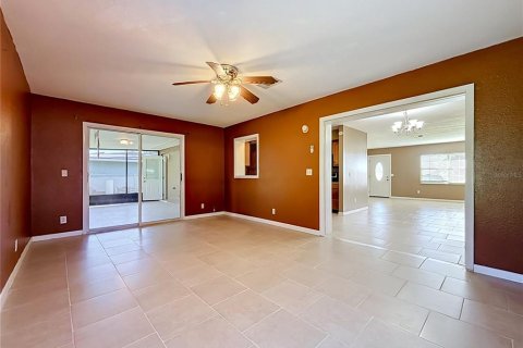 Villa ou maison à louer à Winter Haven, Floride: 3 chambres, 157.19 m2 № 2430845 - photo 17