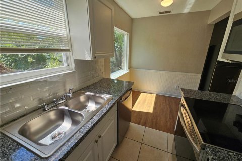 Casa en venta en Saint Petersburg, Florida, 3 dormitorios, 83.61 m2 № 1851454 - foto 8