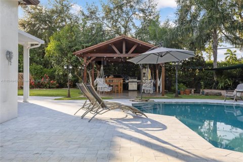 House in Miramar, Florida 5 bedrooms, 269.51 sq.m. № 1817654 - photo 29