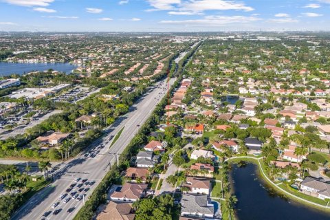 House in Miramar, Florida 5 bedrooms, 269.51 sq.m. № 1817654 - photo 5
