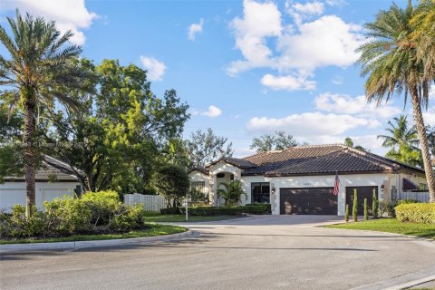House in Miramar, Florida 5 bedrooms, 269.51 sq.m. № 1817654 - photo 9