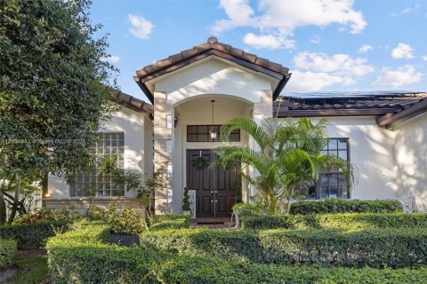House in Miramar, Florida 5 bedrooms, 269.51 sq.m. № 1817654 - photo 11