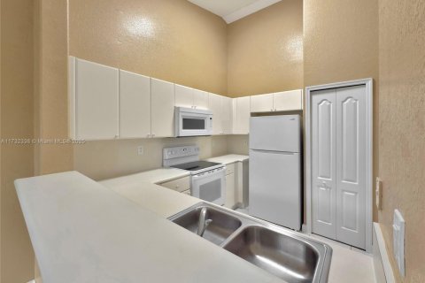 Condo in Homestead, Florida, 3 bedrooms  № 1859842 - photo 10