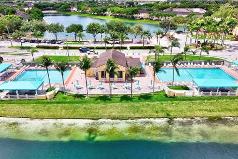 Condo in Homestead, Florida, 3 bedrooms  № 1859842 - photo 2