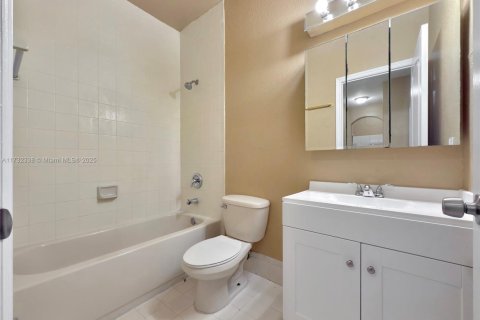 Condo in Homestead, Florida, 3 bedrooms  № 1859842 - photo 21
