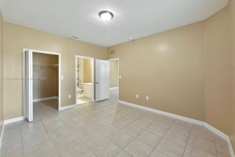Condo in Homestead, Florida, 3 bedrooms  № 1859842 - photo 12