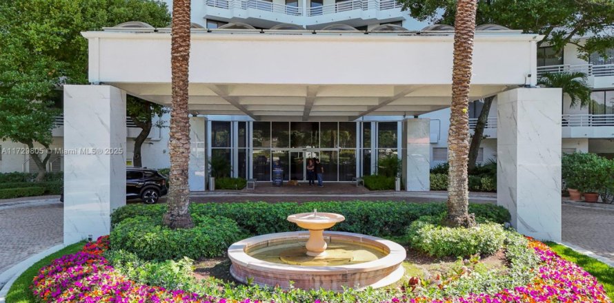 Condominio en Aventura, Florida, 2 dormitorios  № 1874686
