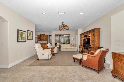 Casa en venta en Ocala, Florida, 4 dormitorios, 263.56 m2 № 1719650 - foto 18