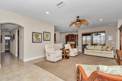Casa en venta en Ocala, Florida, 4 dormitorios, 263.56 m2 № 1719650 - foto 19