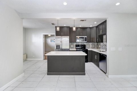 Villa ou maison à vendre à Saint Petersburg, Floride: 2 chambres, 96.8 m2 № 2312541 - photo 11