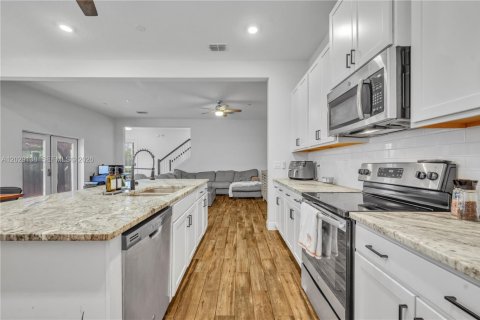 House in Orlando, Florida 3 bedrooms № 2078447 - photo 12