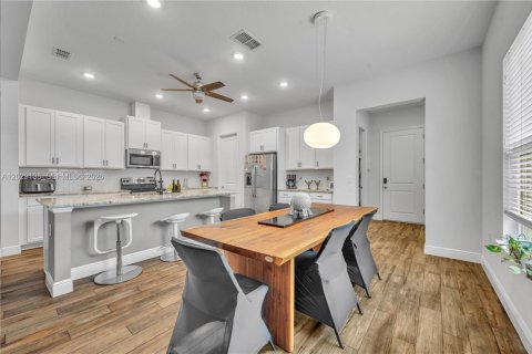 House in Orlando, Florida 3 bedrooms № 2078447 - photo 6