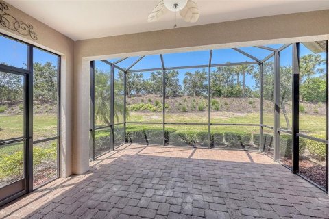 Casa en venta en Bradenton, Florida, 2 dormitorios, 156.08 m2 № 1681703 - foto 8