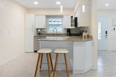 Casa en venta en Seminole, Florida, 3 dormitorios, 147.25 m2 № 1402498 - foto 13
