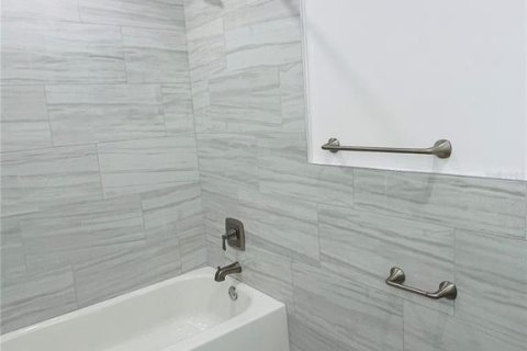 Casa en venta en Seminole, Florida, 3 dormitorios, 147.25 m2 № 1402498 - foto 7