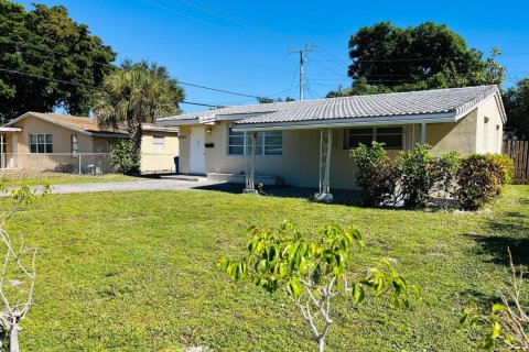 Снять в аренду виллу или дом в Окленд-Парк, Флорида 3 спальни, 93.65м2, № 1995089 - фото 27