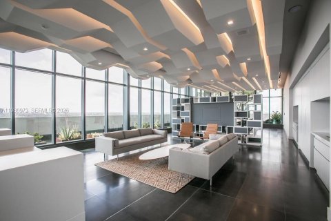 Купить коммерческую недвижимость в Авентура, Флорида № 2044203 - фото 7