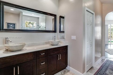 Villa ou maison à vendre à Lehigh Acres, Floride: 3 chambres, 175.59 m2 № 2024325 - photo 7