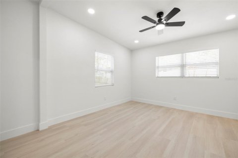 Villa ou maison à vendre à Tampa, Floride: 3 chambres, 138.89 m2 № 1832685 - photo 13