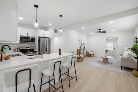 Villa ou maison à vendre à Tampa, Floride: 3 chambres, 138.89 m2 № 1832685 - photo 3