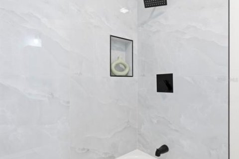 Villa ou maison à vendre à Tampa, Floride: 3 chambres, 138.89 m2 № 1832685 - photo 12
