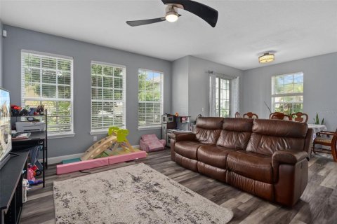 Adosado en venta en Wesley Chapel, Florida, 3 dormitorios, 140.56 m2 № 2156772 - foto 10