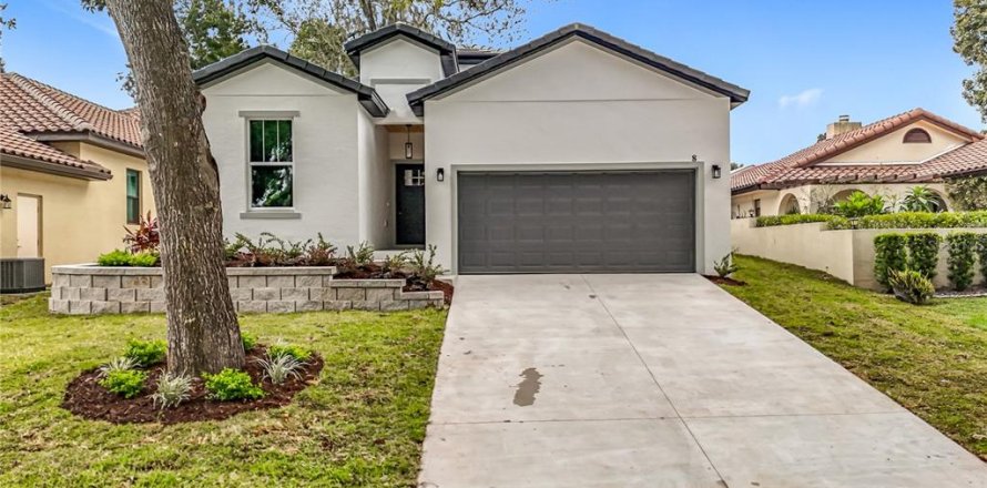 Villa ou maison à Eustis, Floride 3 chambres, 176.24 m2 № 1918134