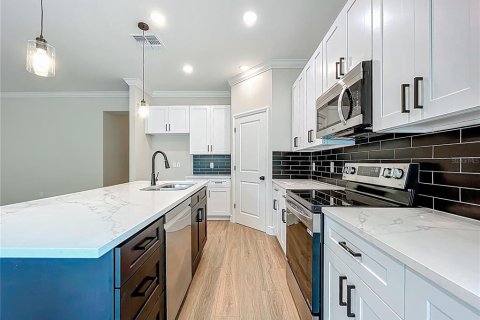 Casa en venta en Eustis, Florida, 3 dormitorios, 176.24 m2 № 1918134 - foto 11