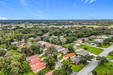 Casa en venta en Eustis, Florida, 3 dormitorios, 176.24 m2 № 1918134 - foto 4