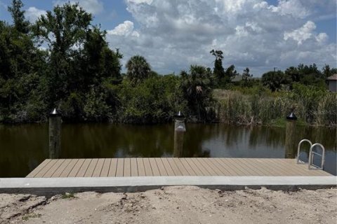 Land in Port Charlotte, Florida № 1894149 - photo 1