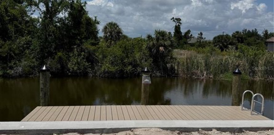 Land in Port Charlotte, Florida № 1894149