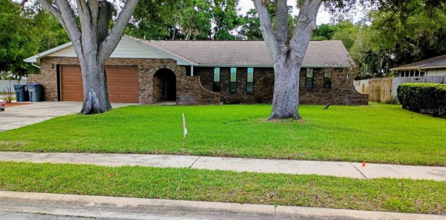 Casa en Titusville, Florida 4 dormitorios, 183.76 m2 № 2233769