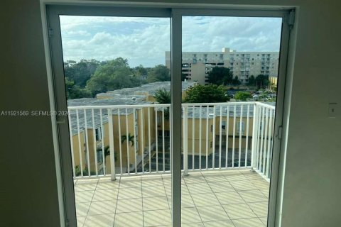 Copropriété à louer à Miami, Floride: 2 chambres, 83.61 m2 № 1982254 - photo 14