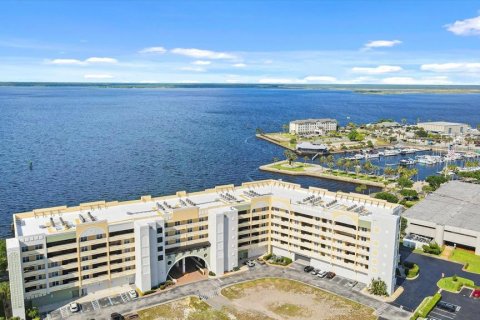 Condominio en venta en Sanford, Florida, 3 dormitorios, 265.42 m2 № 1559438 - foto 2