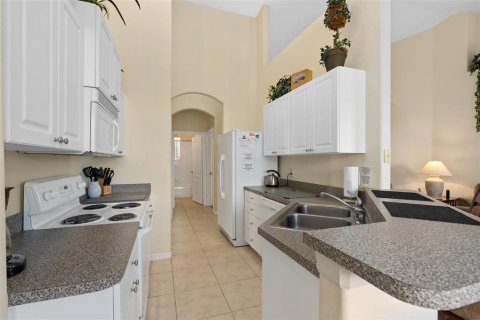Townhouse in Davenport, Florida 3 bedrooms, 127.55 sq.m. № 1545887 - photo 12