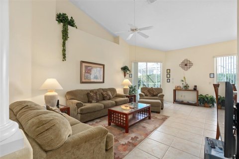 Townhouse in Davenport, Florida 3 bedrooms, 127.55 sq.m. № 1545887 - photo 6