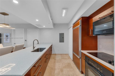 Снять в аренду кондоминиум в Халландейл-Бич, Флорида 2 спальни, 124.21м2, № 2029542 - фото 7