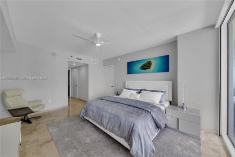 Снять в аренду кондоминиум в Халландейл-Бич, Флорида 2 спальни, 124.21м2, № 2029542 - фото 17