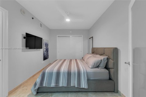 Снять в аренду кондоминиум в Халландейл-Бич, Флорида 2 спальни, 124.21м2, № 2029542 - фото 23