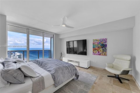 Снять в аренду кондоминиум в Халландейл-Бич, Флорида 2 спальни, 124.21м2, № 2029542 - фото 13