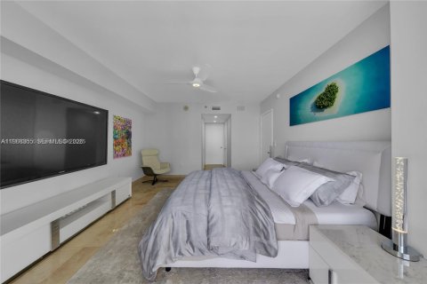 Снять в аренду кондоминиум в Халландейл-Бич, Флорида 2 спальни, 124.21м2, № 2029542 - фото 16