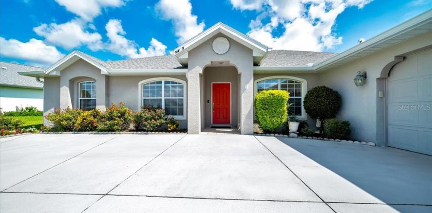 Casa en MAJESTIC OAKS en Ocala, Florida 3 dormitorios, 235.23 m2 № 1805469