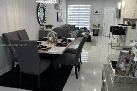 Снять в аренду таунхаус в Дейви, Флорида 4 спальни, 160.16м2, № 2061001 - фото 9