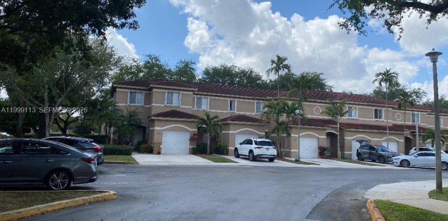 Таунхаус в Дейви, Флорида 4 спальни, 160.16м2 № 2061001