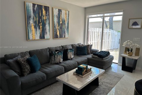 Снять в аренду таунхаус в Дейви, Флорида 4 спальни, 160.16м2, № 2061001 - фото 6