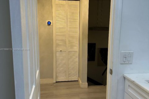 Снять в аренду таунхаус в Дейви, Флорида 4 спальни, 160.16м2, № 2061001 - фото 22