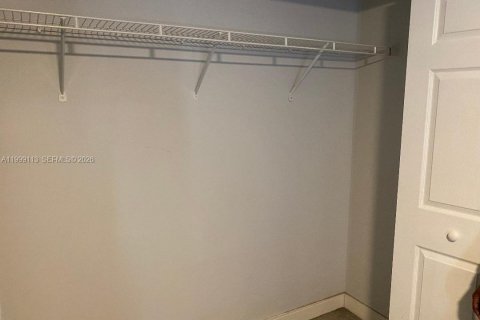 Снять в аренду таунхаус в Дейви, Флорида 4 спальни, 160.16м2, № 2061001 - фото 17