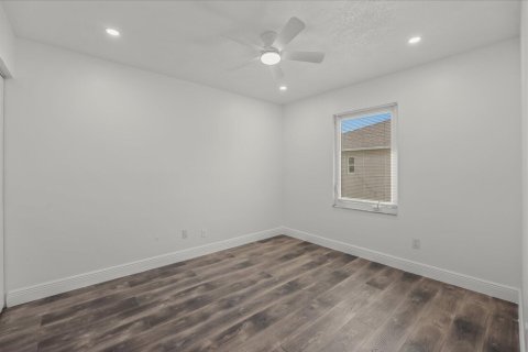 House in Port St. Lucie, Florida 3 bedrooms, 159.23 sq.m. № 2392013 - photo 20