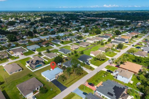 House in Port St. Lucie, Florida 3 bedrooms, 159.23 sq.m. № 2392013 - photo 29