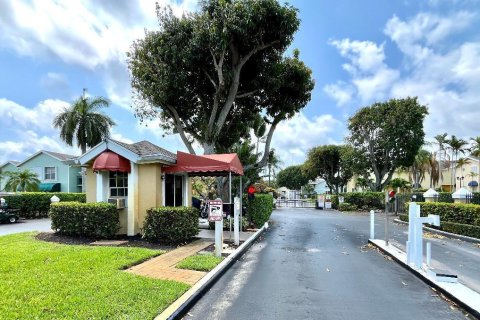 Condominio en venta en Hypoluxo, Florida, 2 dormitorios, 97.08 m2 № 1185197 - foto 1